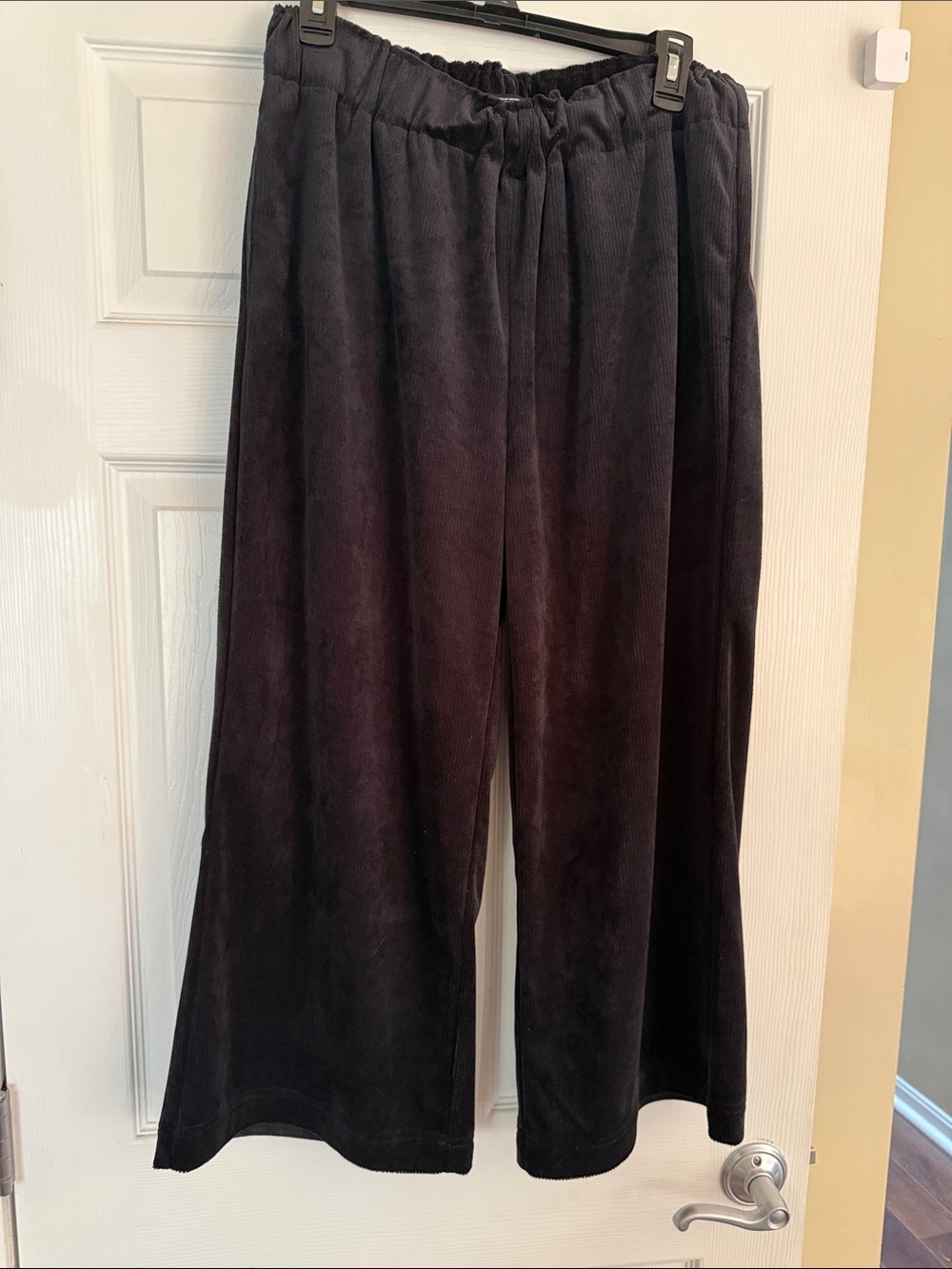NWOT Black Soft Corduroy Wide Leg Gauchos with Elastic Waistband